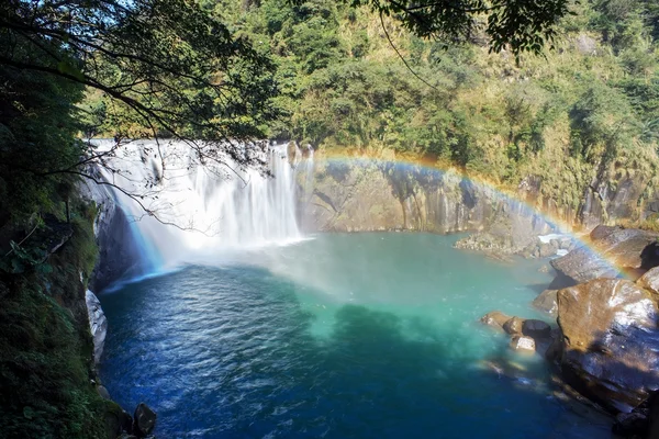 Waterfall in shifen taiwan — Stock Photo, Image