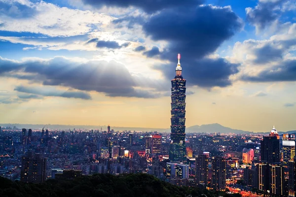 güzel manzara Taipei, Tayvan akşam