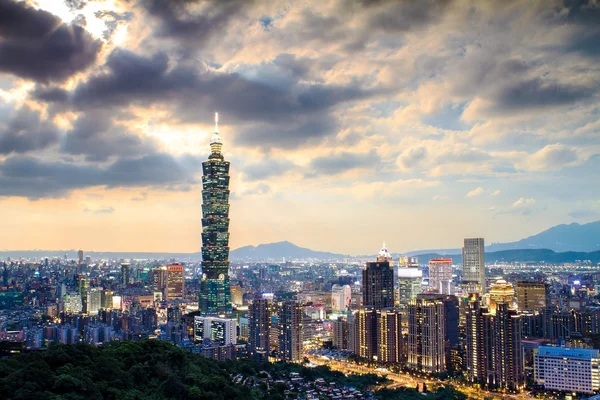 Tam Görünüm Taipei, Tayvan akşam