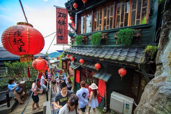 Het berglandschap stad aan de kust in jiufen — Stockfoto