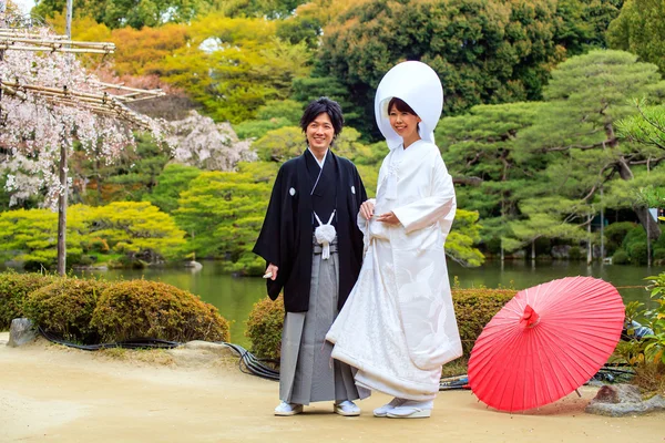 Viering van een typische bruiloft in japan — Stockfoto