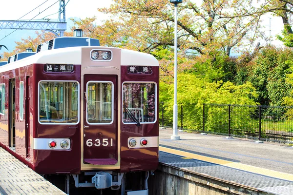 Třešňový květ v arashiyama, kyoto, Japonsko — Stock fotografie