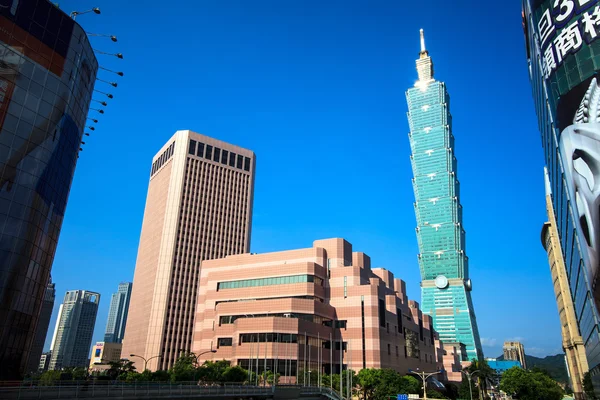 Xinyi dzielnicy i taipei 101 wieżowiec — Zdjęcie stockowe