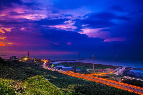 在海滩上的日落路 — 图库照片