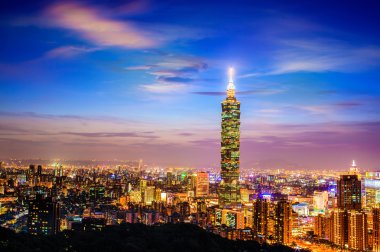 Taipei, Tayvan akşam manzarası.