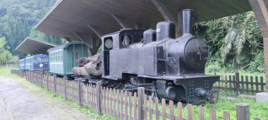 Tuchang İstasyonu, Yilan, Taiwan-Nov 17, 2021: Eski Tuchang istasyonu cephe manzarası. Çince metnin çevirisi Tuchang İstasyonu 'dur.