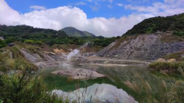 Sülfür Vadisi, Tayvan - 19 Kasım 32021: Yangmingshan Ulusal Parkı, Tayvan