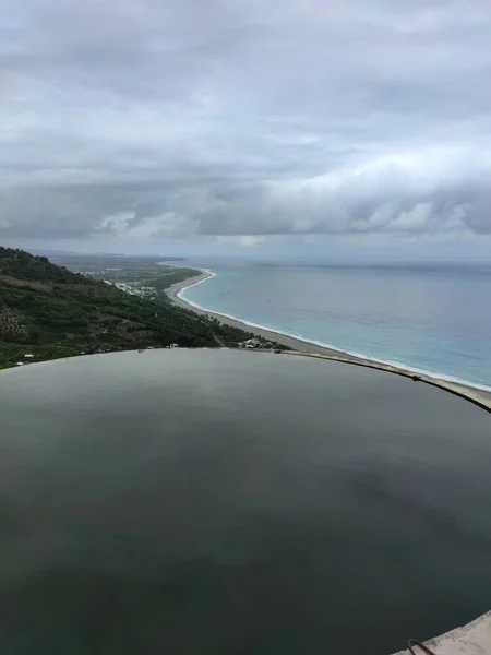 Vista Del Paisaje Hermosa Costa Oriental Con Cielo Azul Reflejo —  Fotos de Stock