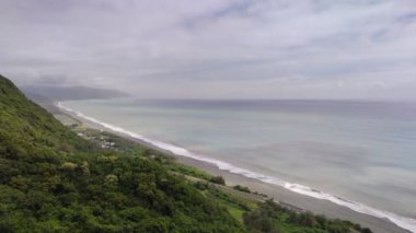 Nantian Gözlem Güvertesi, Taitung, Taitung 'un güzel sahil şeridinin tadını çıkarın.