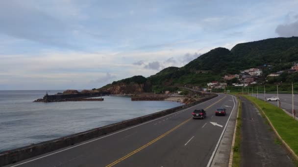 Shuinan Dong Taibu Coastal Highway New Taipei City Jul 2022 — Stockvideo