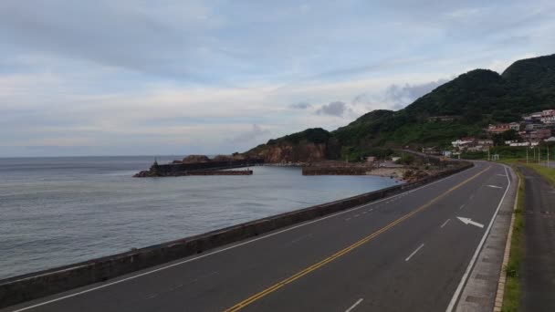 Shuinan Dong Taibu Coastal Highway New Taipei City Juil 2022 — Video