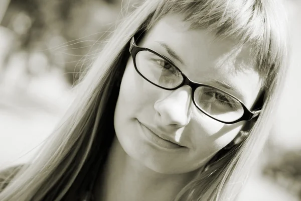 Young woman with glasses — Stock Photo, Image