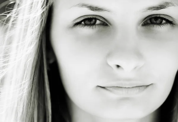 Young woman — Stock Photo, Image