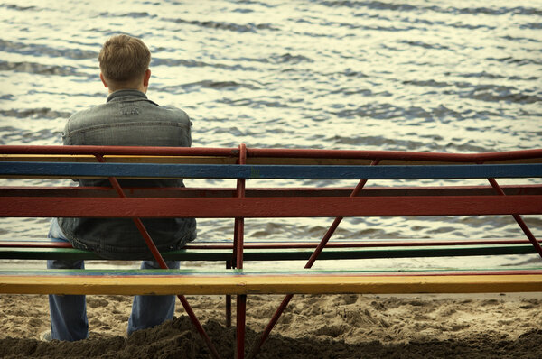 Человек на пляже