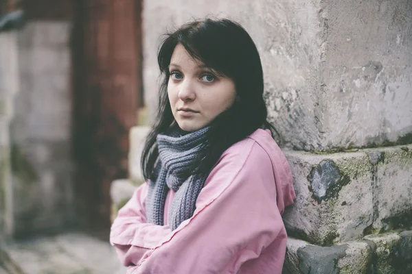 Homeless girl — Stock Photo, Image