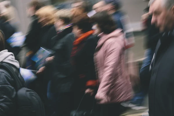 Movimiento de la gente — Foto de Stock