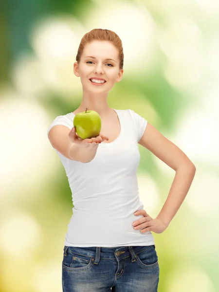 Tienermeisje met groene apple — Stockfoto