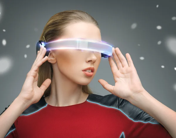 Woman with futuristic glasses — Stock Photo, Image