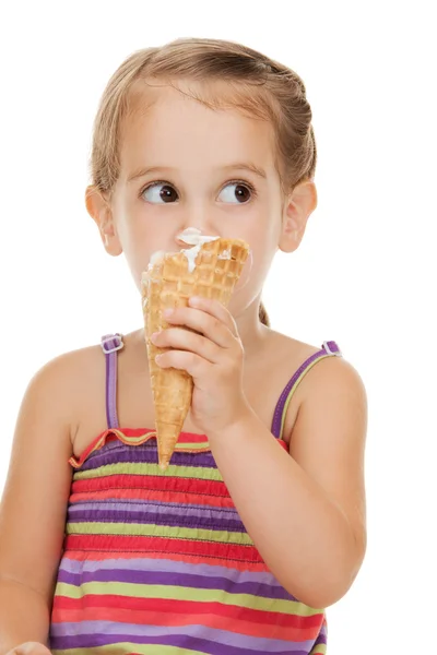 Menina litro com sorvete — Fotografia de Stock