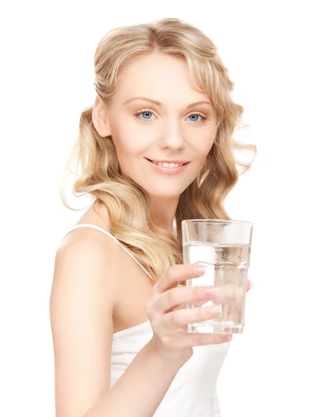 Frau mit Glas Wasser — Stockfoto