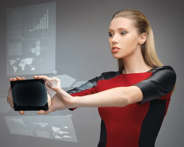 Mulher futurista com tablet pc — Fotografia de Stock