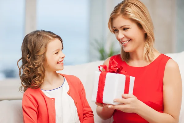 Mutter und Tochter — Stockfoto