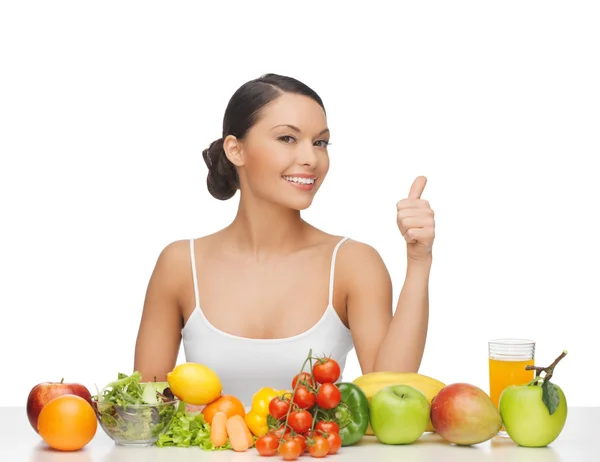 Mujer da pulgares con frutas y verduras —  Fotos de Stock