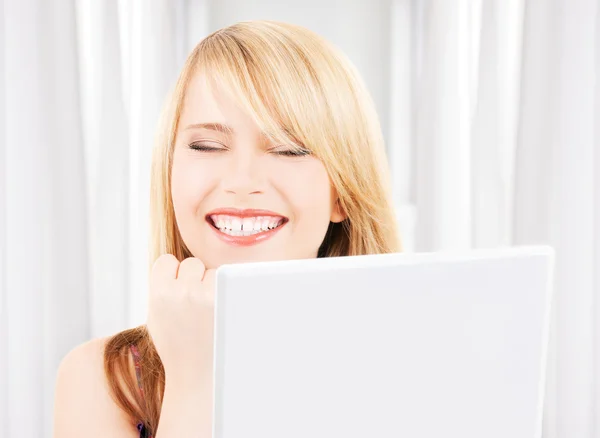 Teenage girl with laptop computer — Stock Photo, Image