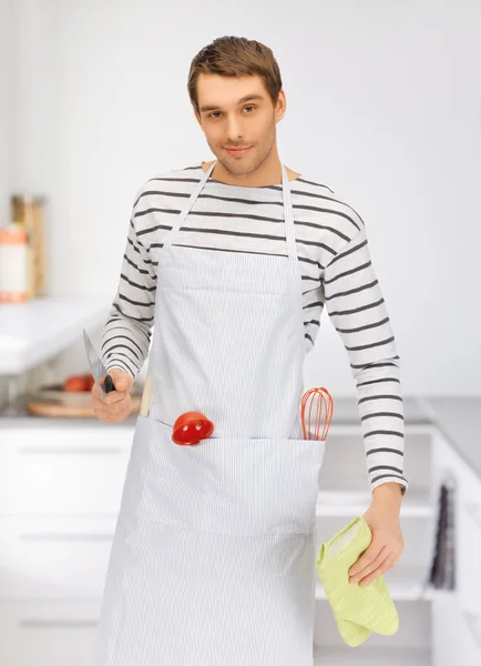 Hombre guapo con cuchillo — Foto de Stock