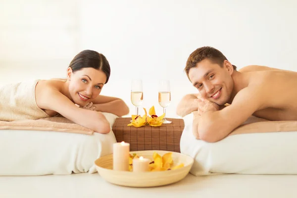 Couple in spa — Stock Photo, Image