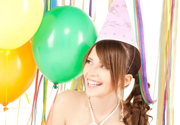 Szczęśliwa dziewczyna z kolorowych balonów — Zdjęcie stockowe