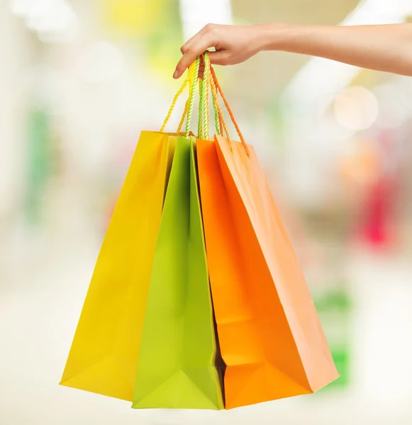 Imagem de sacos de compras multi colorido — Fotografia de Stock