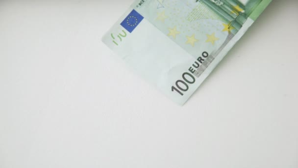 Beaucoup de chutes de billets de 100 euros — Video