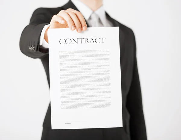 Man with contract — Stock Photo, Image