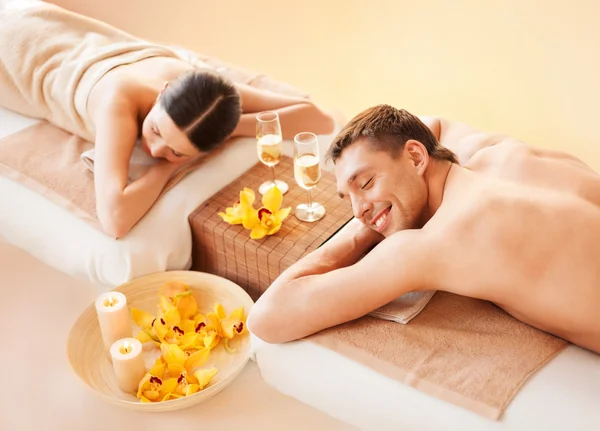 Couple in spa — Stock Photo, Image