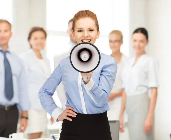 Mulher feliz com megafone — Fotografia de Stock