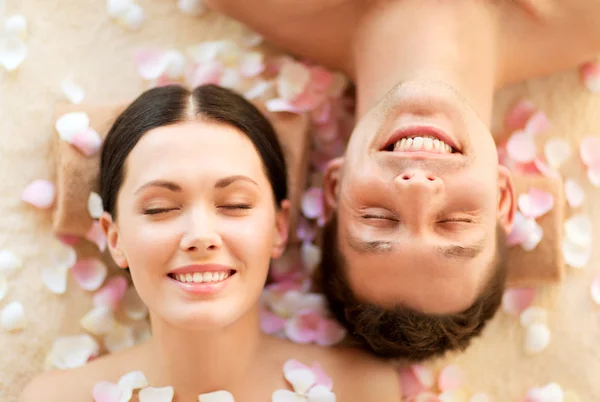 Couple in spa — Stock Photo, Image