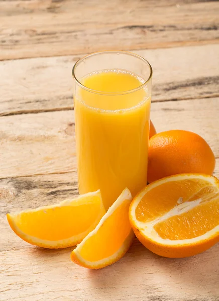 Jus d'orange met sinaasappelen — Stockfoto