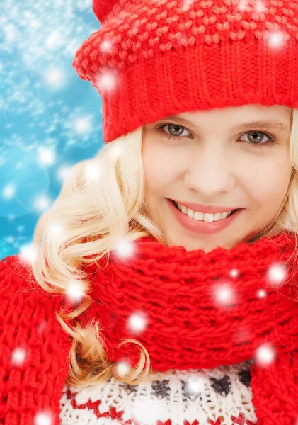 Teenage girl in red hat and scarf — Stock Photo, Image