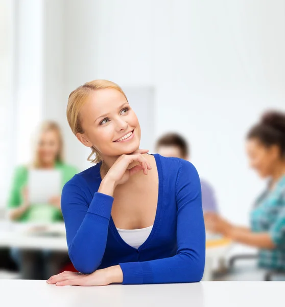 Gelukkige vrouw dromen — Stockfoto