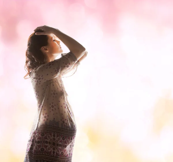 Silhouet foto van zwangere mooie vrouw — Stockfoto