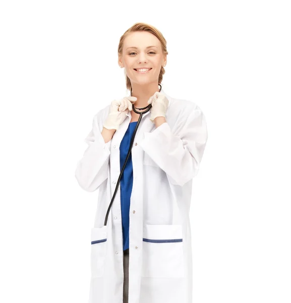 Usmívající se žena doktor s stetoskop — Stock fotografie