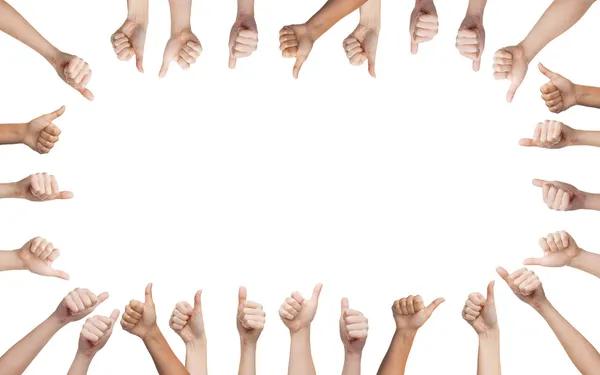 Mãos humanas mostrando polegares para cima em círculo — Fotografia de Stock