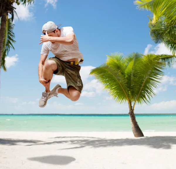 Male dancer jumping in the air — Stock Photo, Image