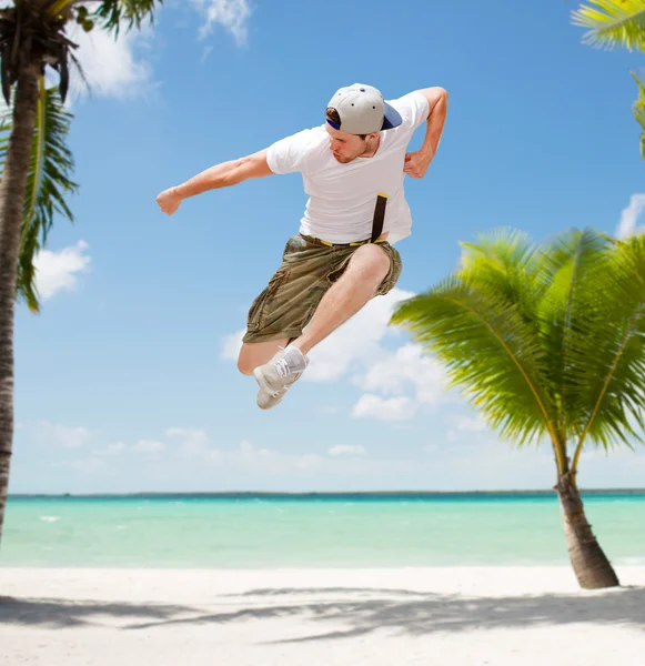 Male dancer jumping in the air — Stock Photo, Image