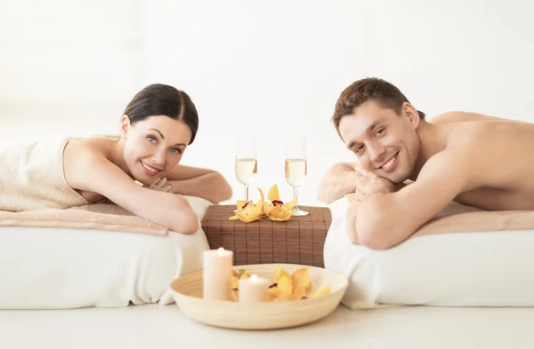 Couple in spa — Stock Photo, Image