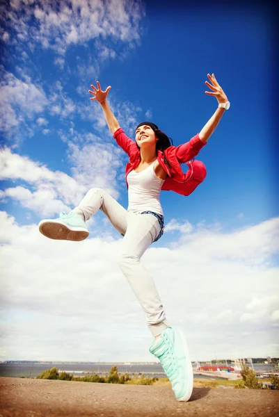 Bela dança menina pulando — Fotografia de Stock