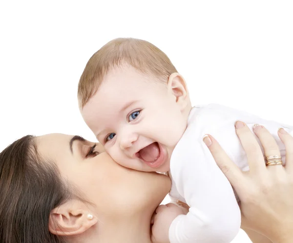 Rindo bebê brincando com a mãe — Fotografia de Stock