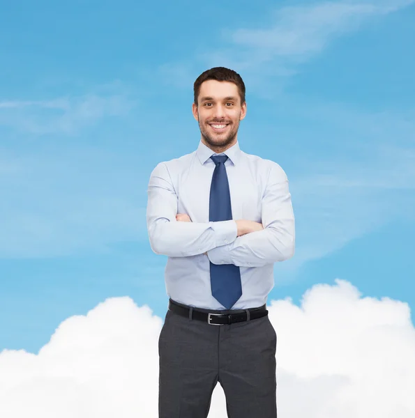 Schöner Geschäftsmann mit verschränkten Armen — Stockfoto