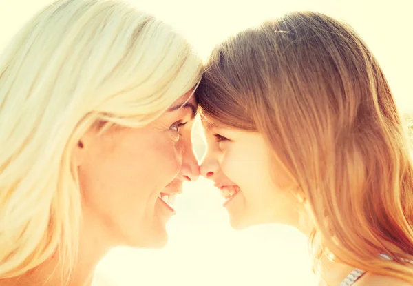 Happy mother and child girl — Stock Photo, Image